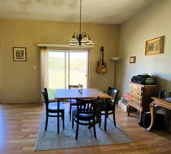 Charming 21-Acre Country Estate with Versatile Living Powderly TX - image 5