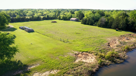 Charming 21-Acre Country Estate with Versatile Living Powderly TX - image 40