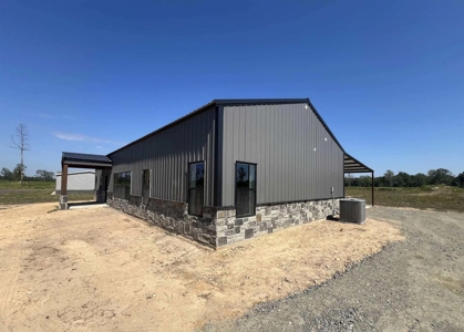 Arkansas Retreat – 100 Acres with New Home, Shop & Private Lake - image 2