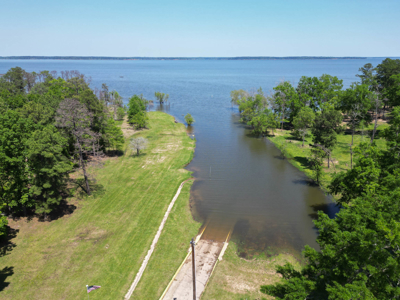 Hunting and Fishing Acreage near Sam Rayburn Reservoir - image 12