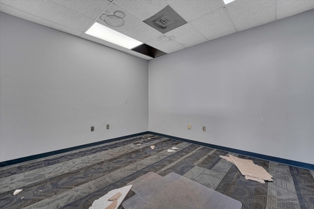 Strategic Industrial Warehouse with Highway Frontage Clinton,OK - image 8
