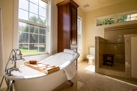 Exceptional Home with 24 acres! - image 5