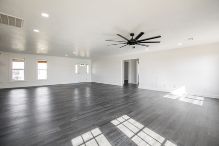 Remodeled Home on 3.03 Acres in Bentonville - image 9