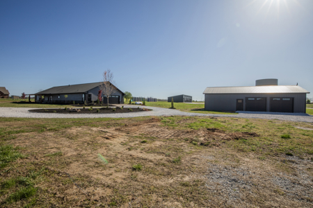 Remodeled Home on 3.03 Acres in Bentonville - image 24