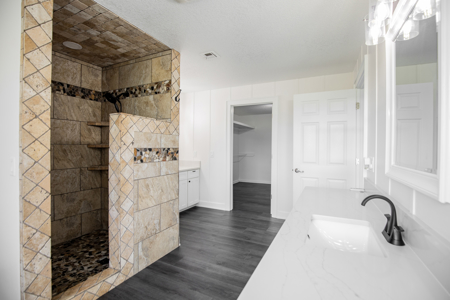 Remodeled Home on 3.03 Acres in Bentonville - image 23