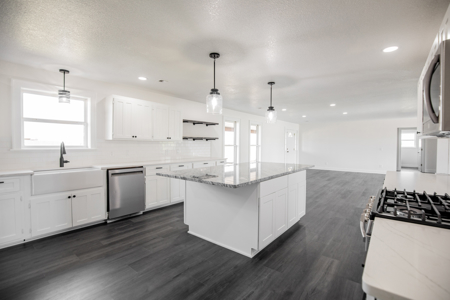 Remodeled Home on 3.03 Acres in Bentonville - image 11