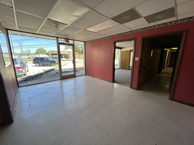 Multi-Use Commercial Building in Taylorsville NC for Auction - image 17