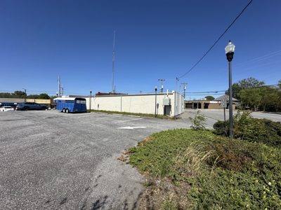 Multi-Use Commercial Building in Taylorsville NC for Auction - image 20