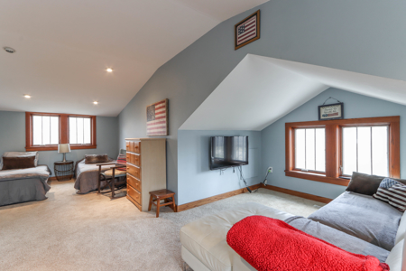 Custom High-End Home for Sale in Waupaca, WI - image 44