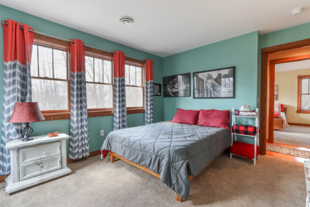 Custom High-End Home for Sale in Waupaca, WI - image 40
