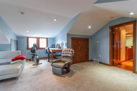 Custom High-End Home for Sale in Waupaca, WI - image 43