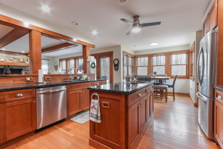 Custom High-End Home for Sale in Waupaca, WI - image 10