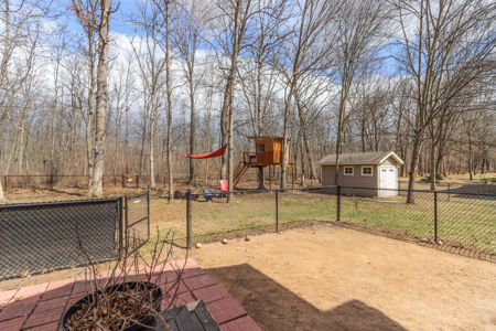 Custom High-End Home for Sale in Waupaca, WI - image 19