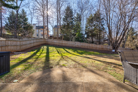 Spacious 5-Bedroom Retreat. Luxury, Comfort, and Convenience. - image 35