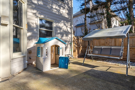 Spacious 5-Bedroom Retreat. Luxury, Comfort, and Convenience. - image 32