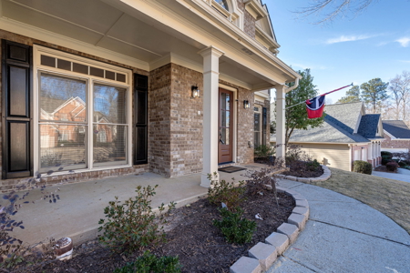 Spacious 5-Bedroom Retreat. Luxury, Comfort, and Convenience. - image 28