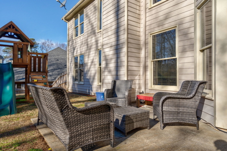 Spacious 5-Bedroom Retreat. Luxury, Comfort, and Convenience. - image 31