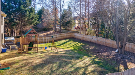 Spacious 5-Bedroom Retreat. Luxury, Comfort, and Convenience. - image 42