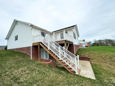In Town Home For Sale In Wytheville VA - image 40