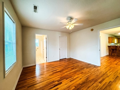 In Town Home For Sale In Wytheville VA - image 13