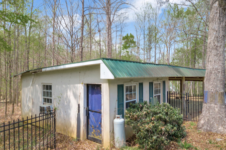 30-Acre Multi-Use Property w/ Homes & Warehouse - image 10