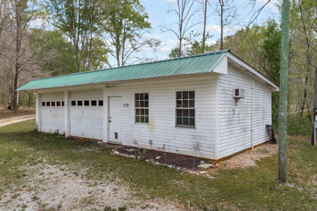 30-Acre Multi-Use Property w/ Homes & Warehouse - image 16