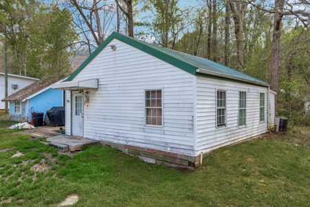 30-Acre Multi-Use Property w/ Homes & Warehouse - image 21