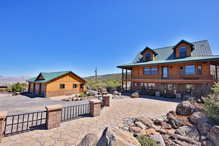 Luxury Mountain Home Near Ski Resort in Colorado - image 28