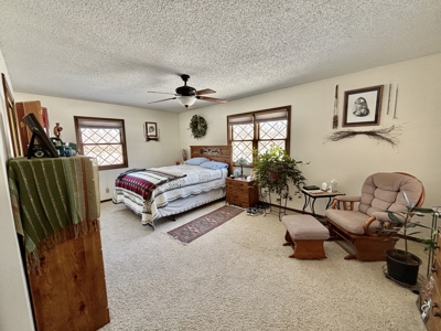 Lyon County, KS - 7 Acres w/ Home in Emporia, Kansas - image 7