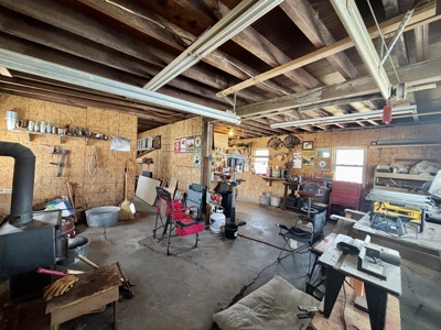 Lyon County, KS - 7 Acres w/ Home in Emporia, Kansas - image 27