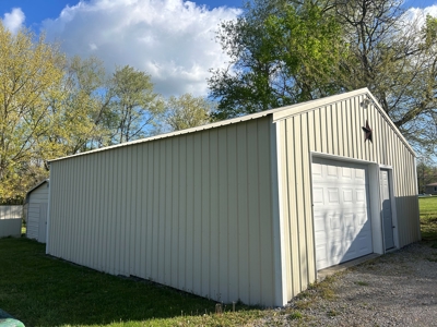 2 Bedroom 1.5 Bath Home - Garage - Russell Springs, Ky. - image 9