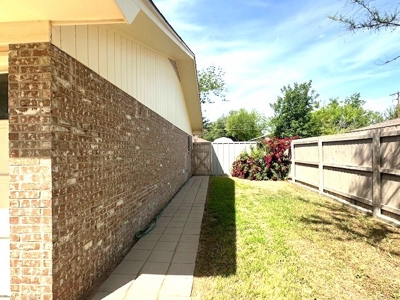 308 S Seals Ft Stockton, Tx  Pecos County House for Sale - image 5