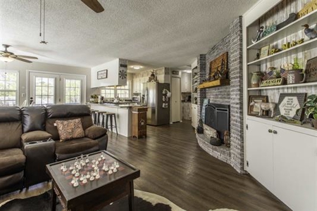 Lakeview Home For Sale in Cherokee Village, Arkansas - image 4