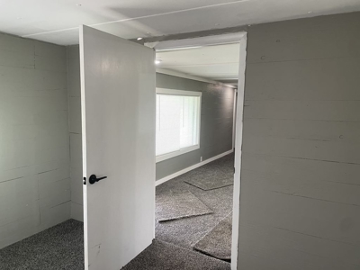 Recently Remodeled Home in Monticello, Kentucky - image 36