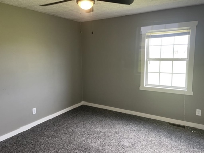 Recently Remodeled Home in Monticello, Kentucky - image 25