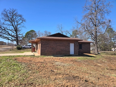 Renovated Home for Sale in Hugo, Oklahoma - image 4