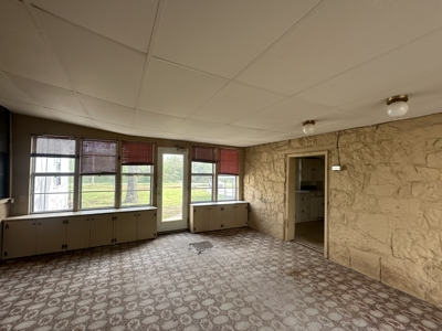 Country Home- Latimer County Oklahoma- Wilburton, OK - image 28