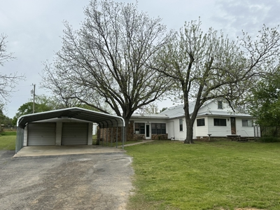 Country Home- Latimer County Oklahoma- Wilburton, OK - image 7