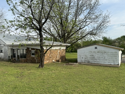 Country Home- Latimer County Oklahoma- Wilburton, OK - image 49