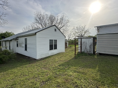 Country Home- Latimer County Oklahoma- Wilburton, OK - image 39