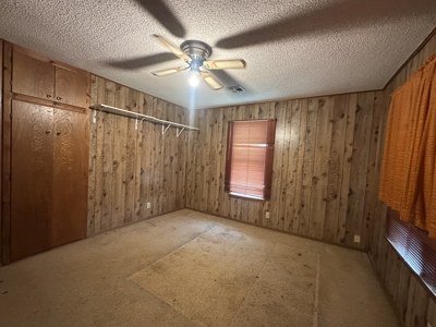 Country Home- Latimer County Oklahoma- Wilburton, OK - image 17