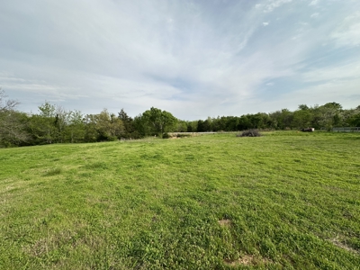 Country Home- Latimer County Oklahoma- Wilburton, OK - image 4