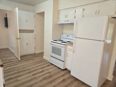 Home with Guesthouse for Sale in Fort Townson, Oklahoma - image 28