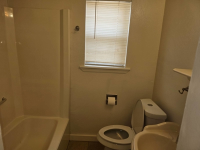 Home with Guesthouse for Sale in Fort Townson, Oklahoma - image 31