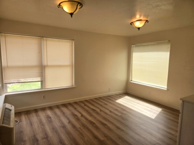 Home with Guesthouse for Sale in Fort Townson, Oklahoma - image 30