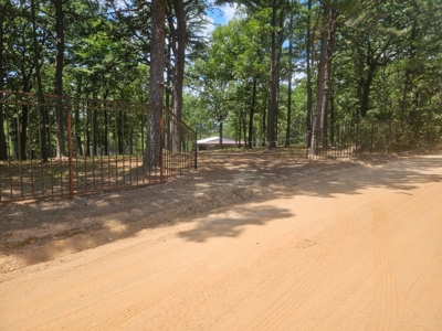 Cabin on Acreage for Sale in Moyers, Oklahoma - image 3