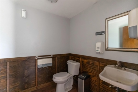 Versatile Commercial/Investment Property – Prime Location!! - image 17