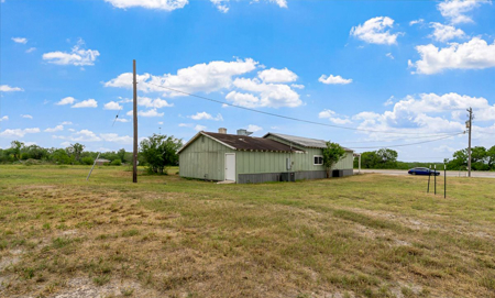 Versatile Commercial/Investment Property – Prime Location!! - image 5