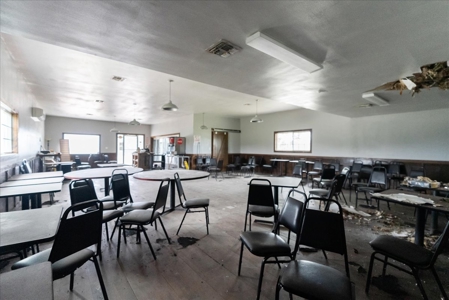 Versatile Commercial/Investment Property – Prime Location!! - image 13