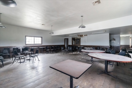 Versatile Commercial/Investment Property – Prime Location!! - image 10